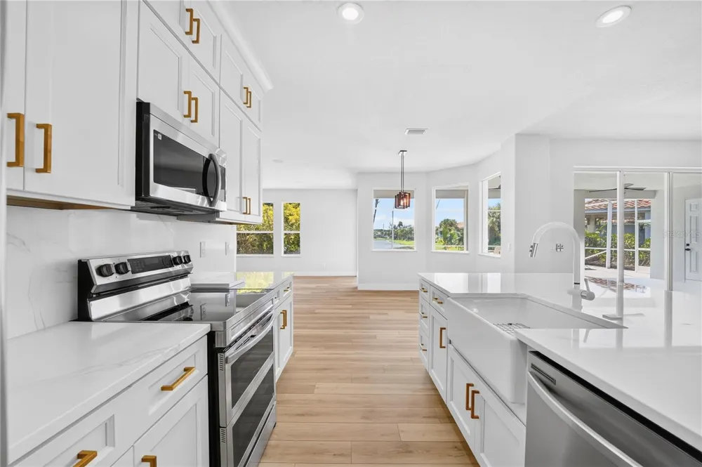572 OCEANSIDE BOULEVARD Melbourne, FL 32903