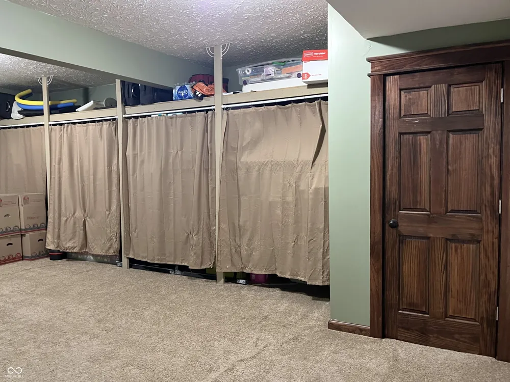 1041 Shadowlawn Avenue Greencastle, IN 46135