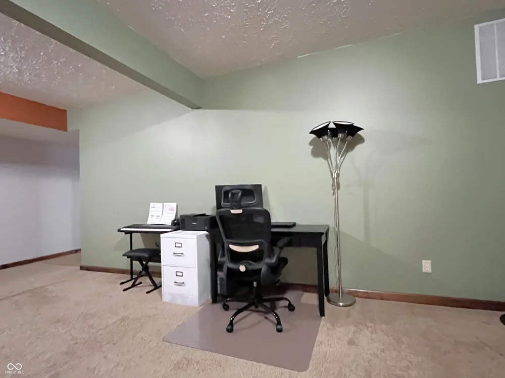 1041 Shadowlawn Avenue Greencastle, IN 46135