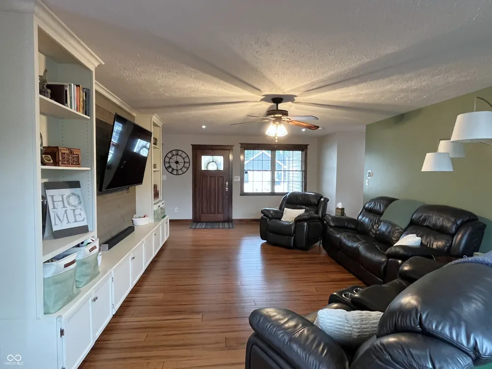 1041 Shadowlawn Avenue Greencastle, IN 46135