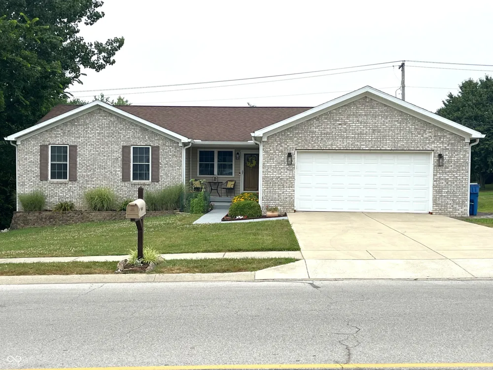 1041 Shadowlawn Avenue Greencastle, IN 46135