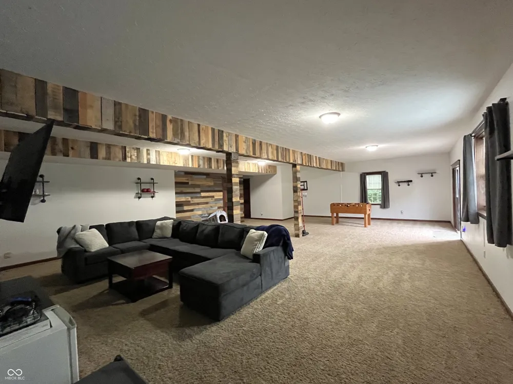 1041 Shadowlawn Avenue Greencastle, IN 46135