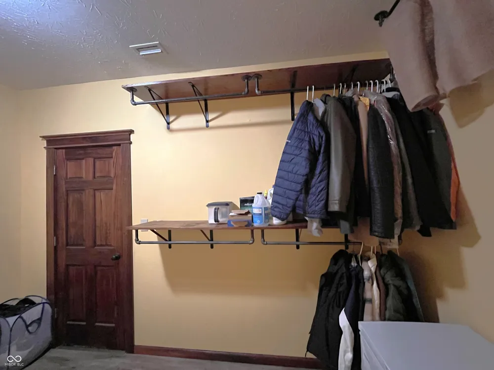 1041 Shadowlawn Avenue Greencastle, IN 46135