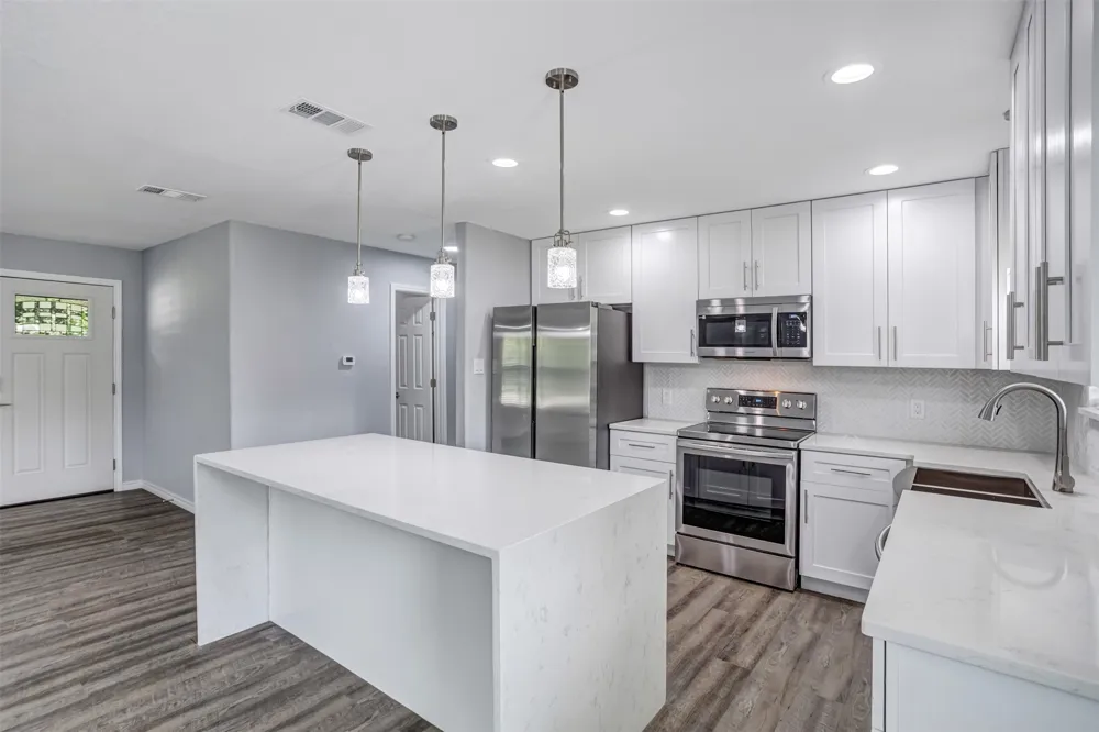 1708 Woodcrest Drive Granite Shoals, TX 78654
