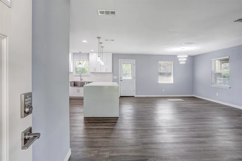 1708 Woodcrest Drive Granite Shoals, TX 78654