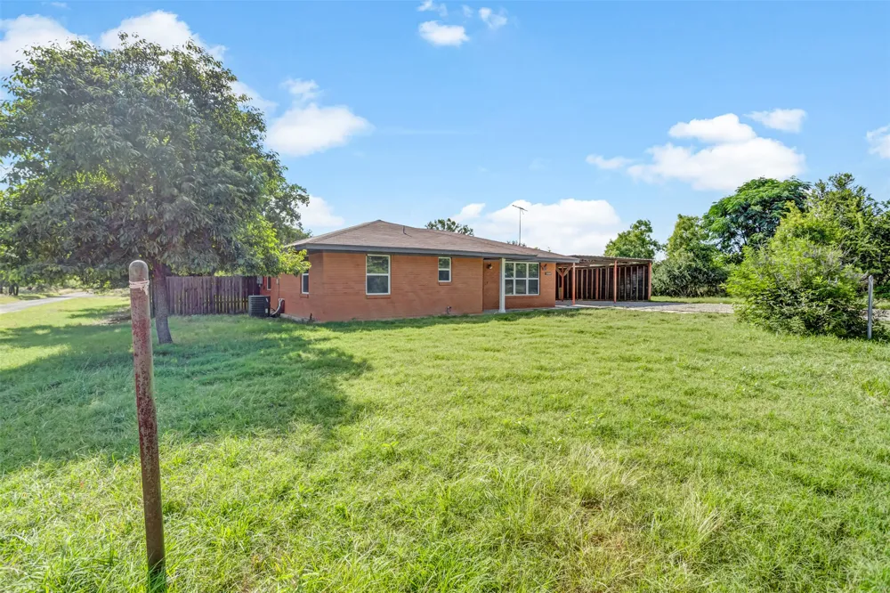 1708 Woodcrest Drive Granite Shoals, TX 78654