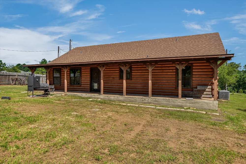 218 Cardinal Loop Paige, TX 78659