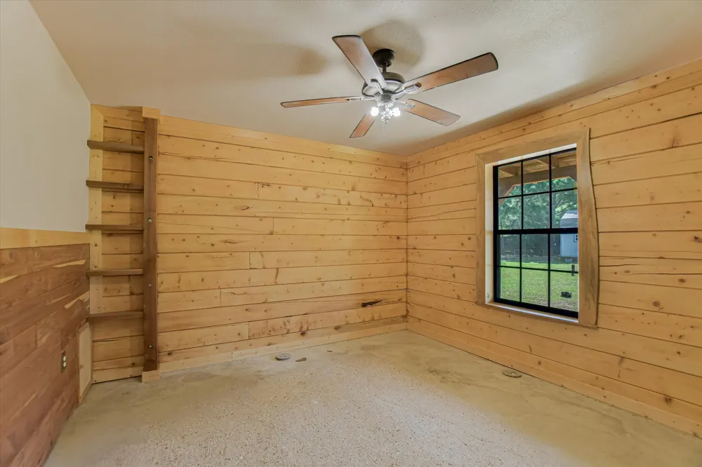 218 Cardinal Loop Paige, TX 78659