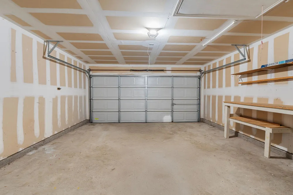 407 E Pietzsch Street Bartlett, TX 76511