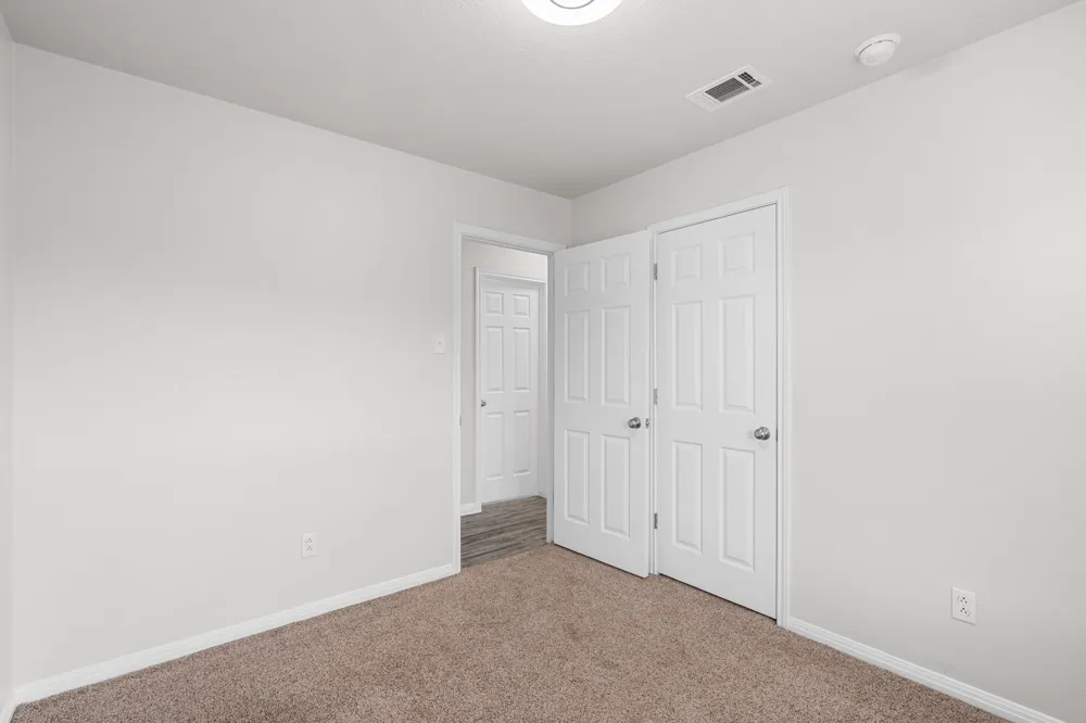 407 E Pietzsch Street Bartlett, TX 76511