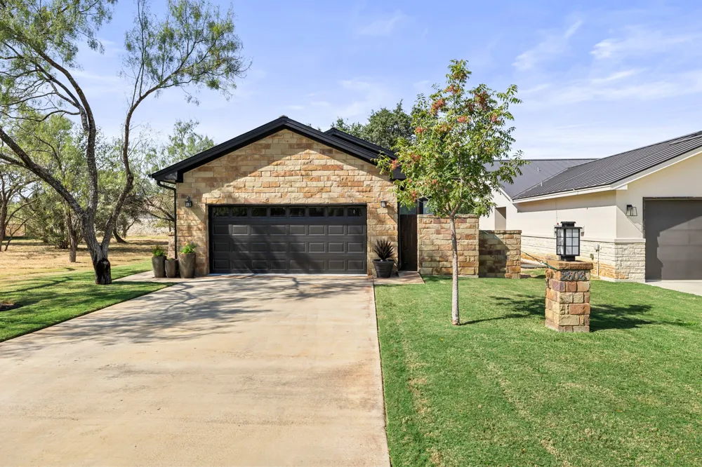 2606 Deep Canyon Horseshoe Bay, TX 78657