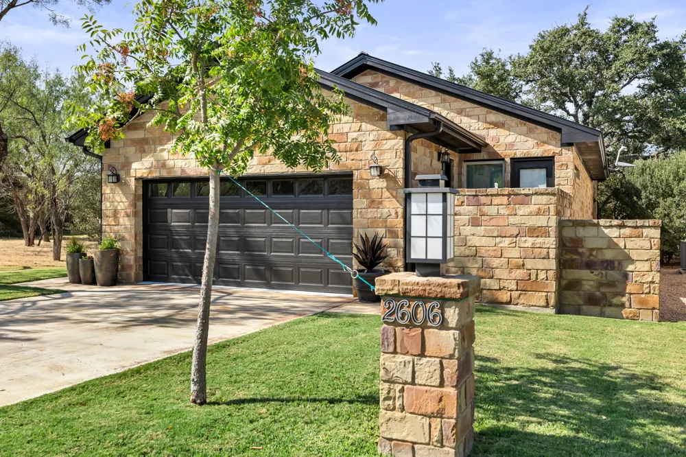 2606 Deep Canyon Horseshoe Bay, TX 78657