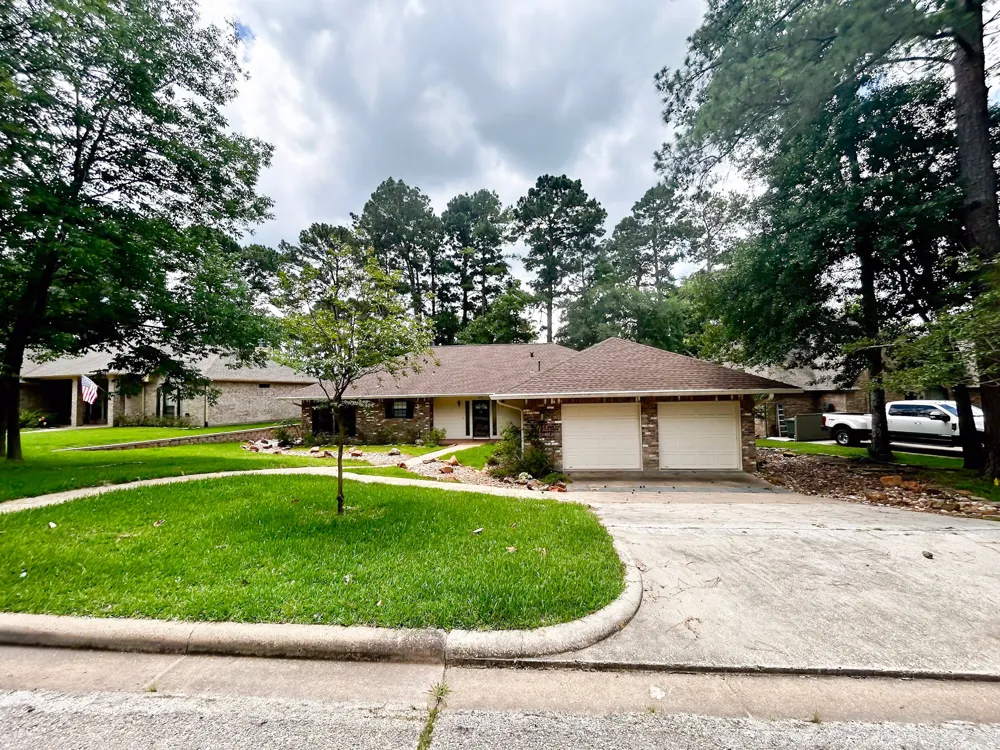 813 River Oaks Drive Huntsville, TX 77340