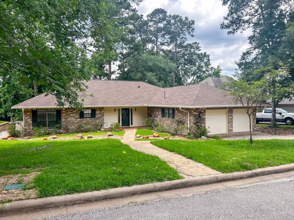 813 River Oaks Drive Huntsville, TX 77340