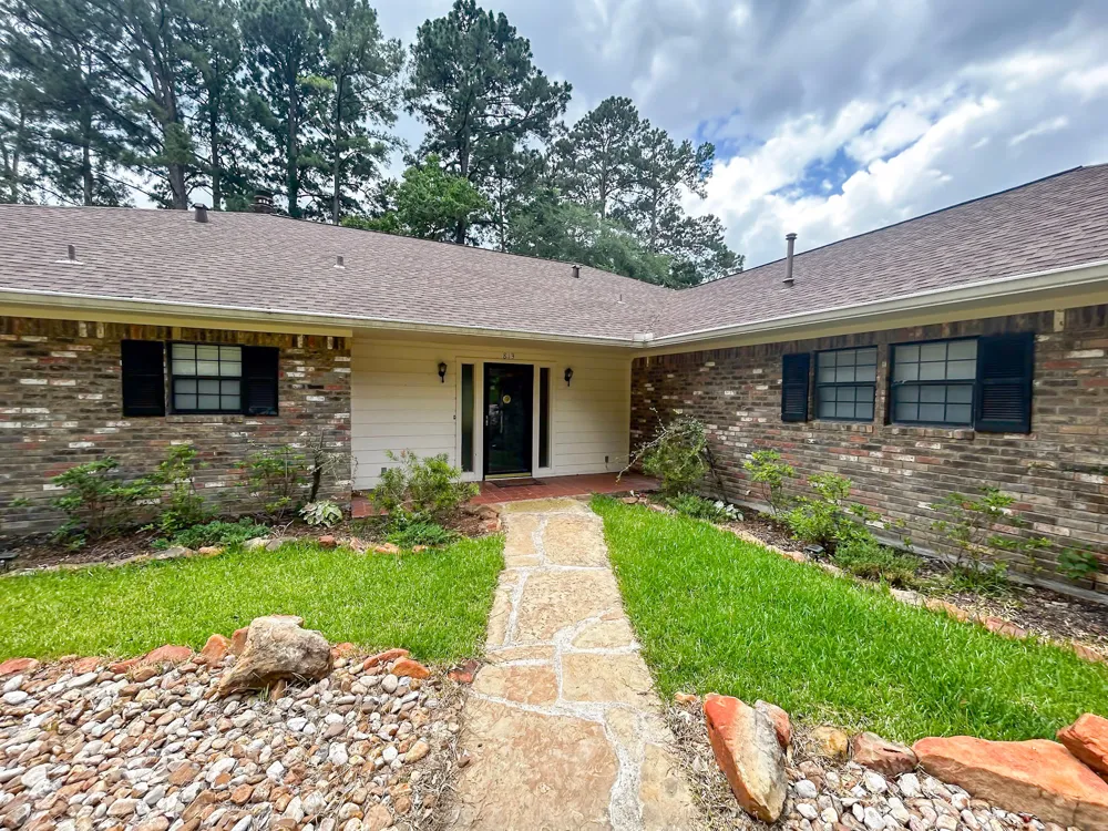 813 River Oaks Drive Huntsville, TX 77340
