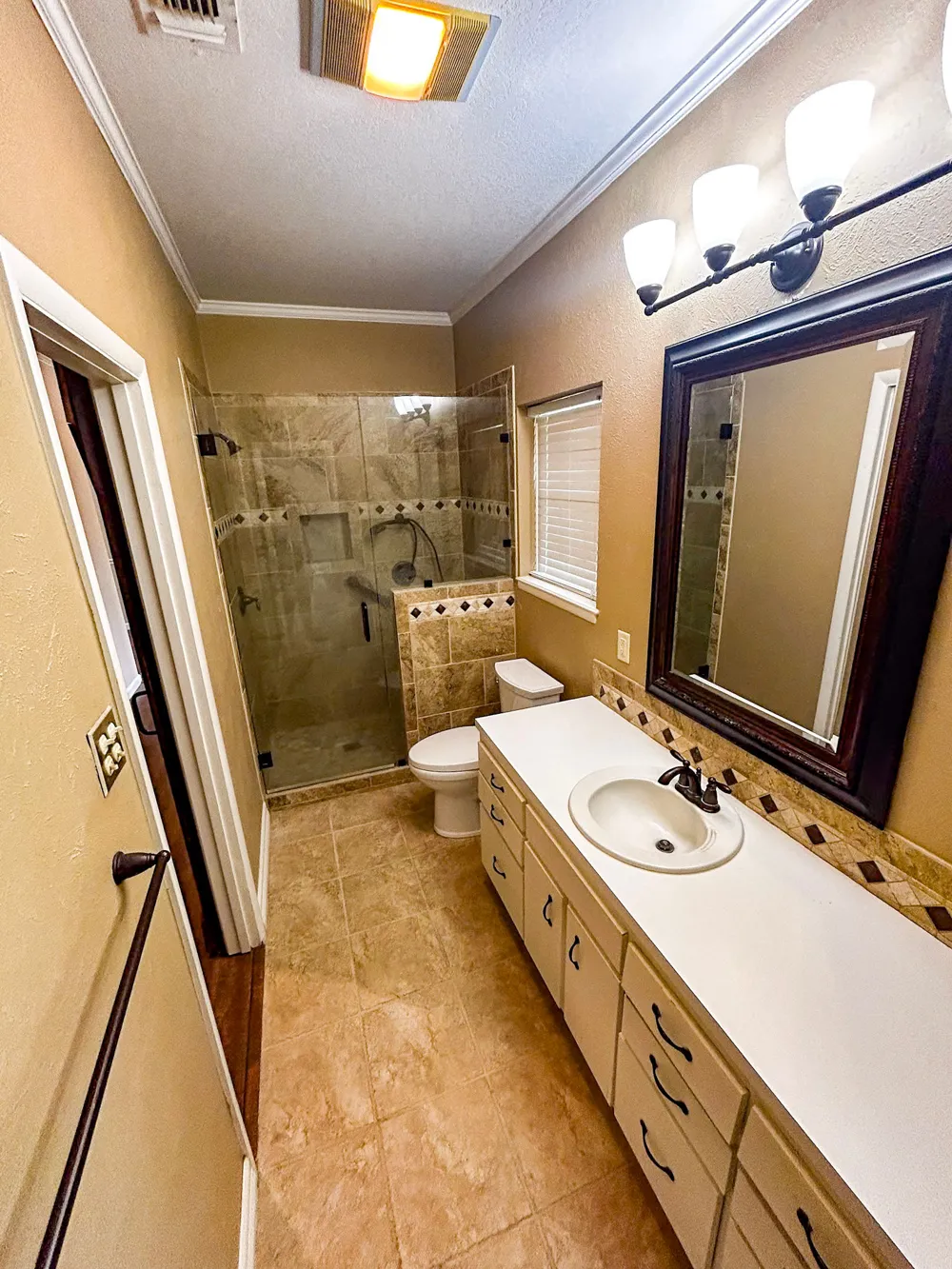 813 River Oaks Drive Huntsville, TX 77340