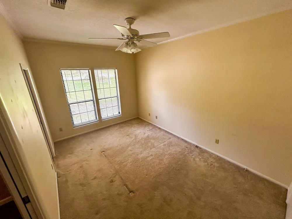 813 River Oaks Drive Huntsville, TX 77340