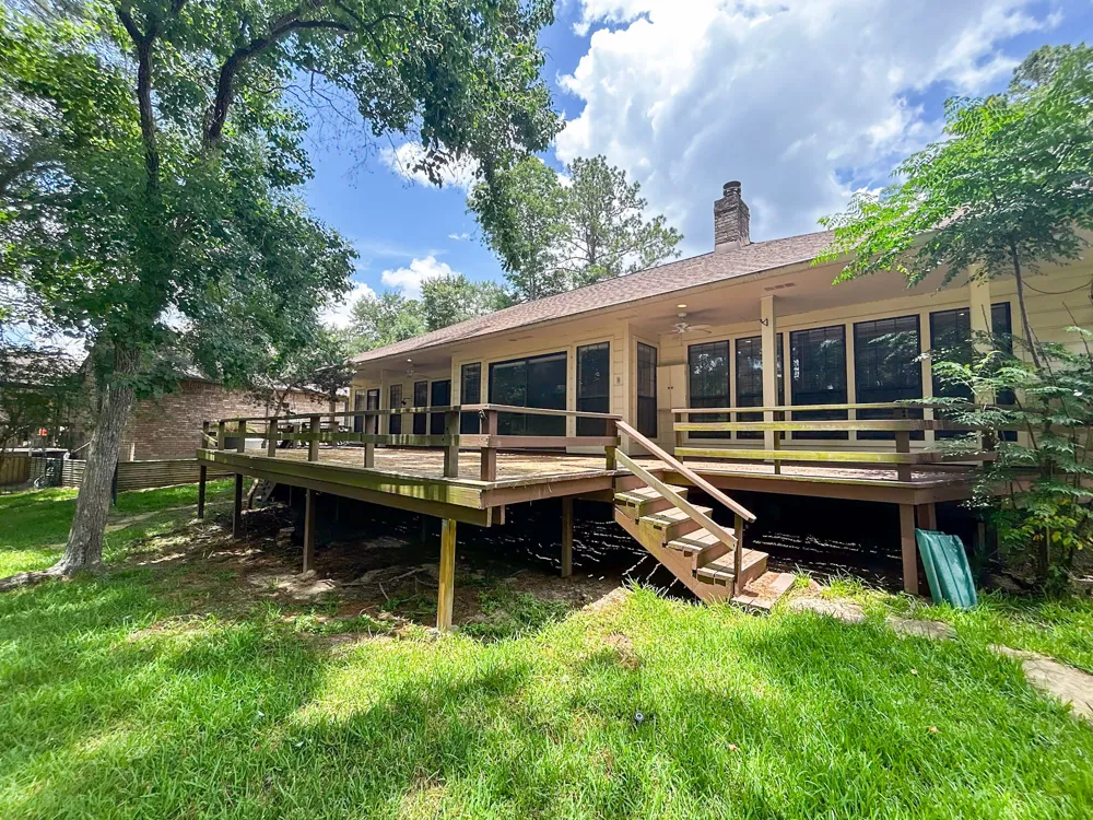 813 River Oaks Drive Huntsville, TX 77340