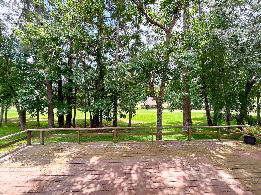 813 River Oaks Drive Huntsville, TX 77340