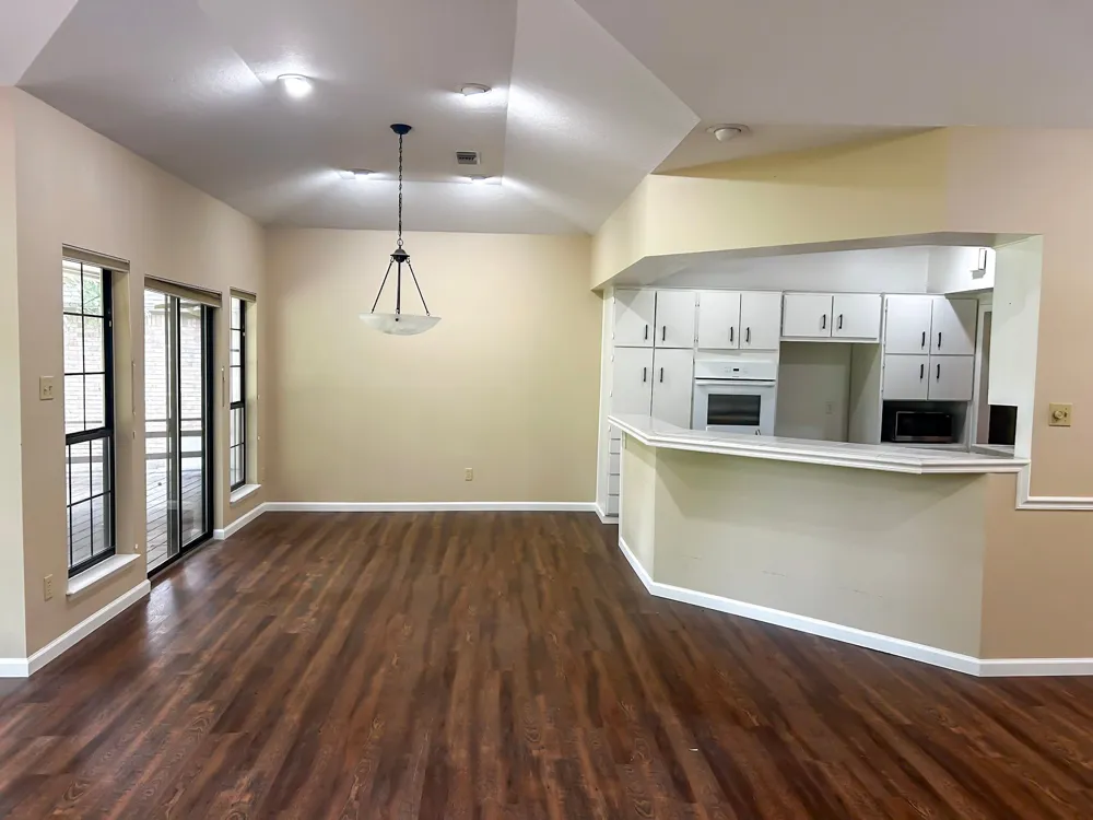 813 River Oaks Drive Huntsville, TX 77340