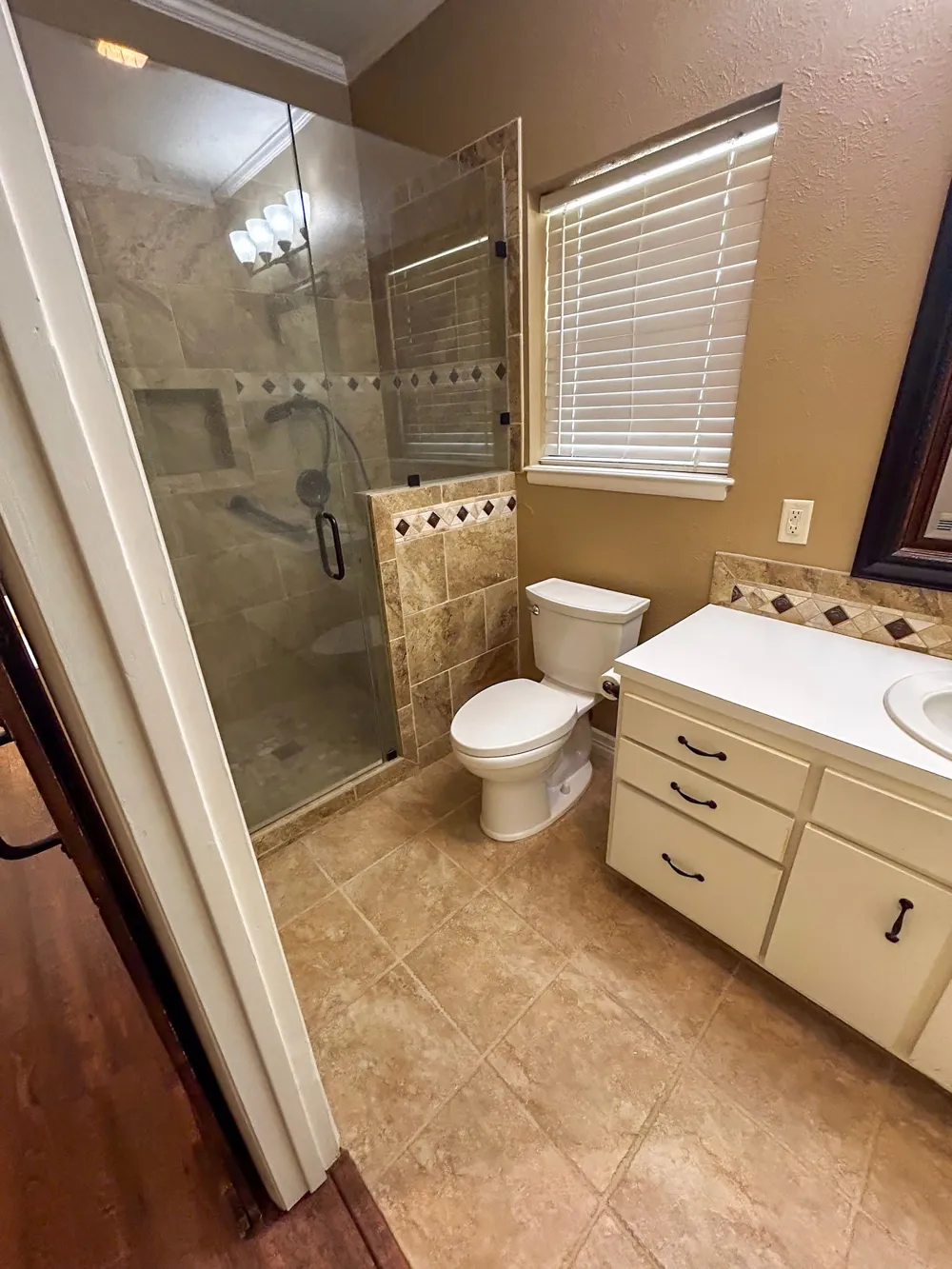 813 River Oaks Drive Huntsville, TX 77340