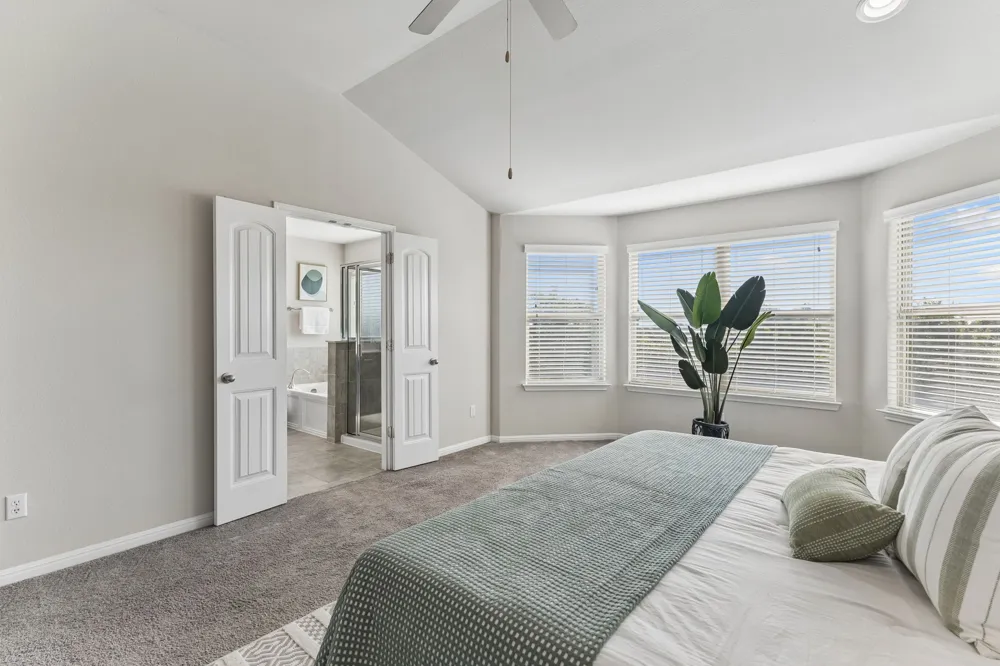 900 Myrna Bend Leander, TX 78641