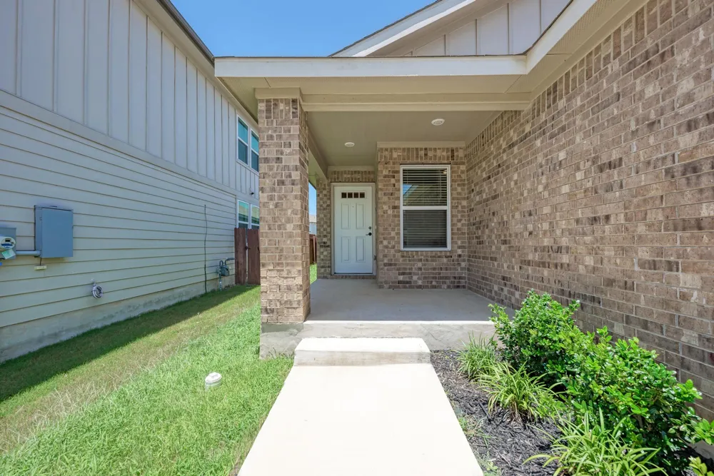 524 Longmount Cove Liberty Hill, TX 78642