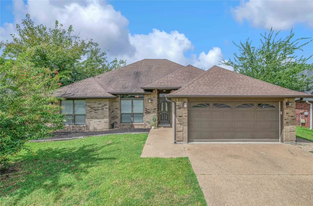 2810 Rayado Court College Station, TX 77845