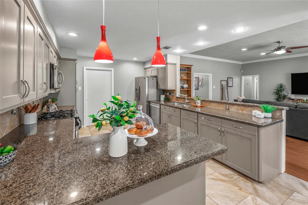 2810 Rayado Court College Station, TX 77845