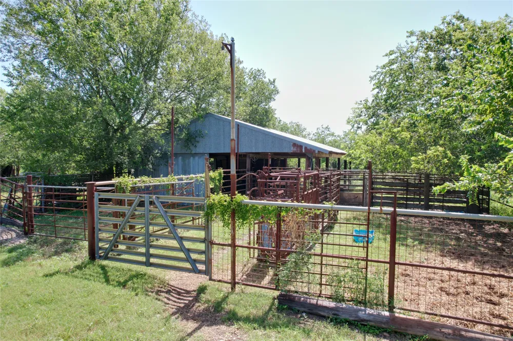 14650 Graef Road Creedmoor, TX 78610