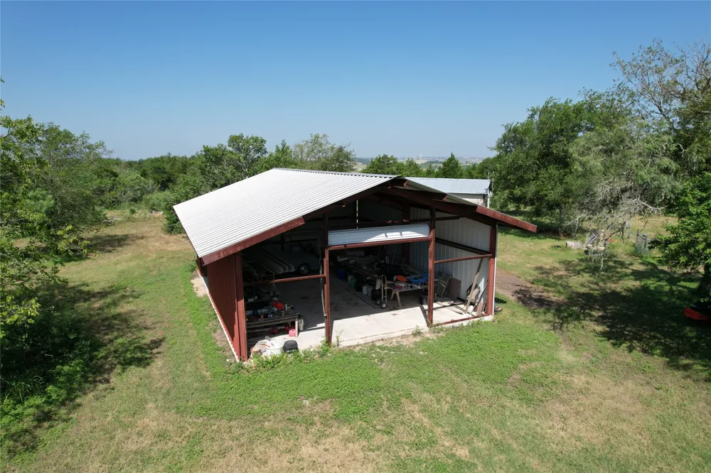 14650 Graef Road Creedmoor, TX 78610
