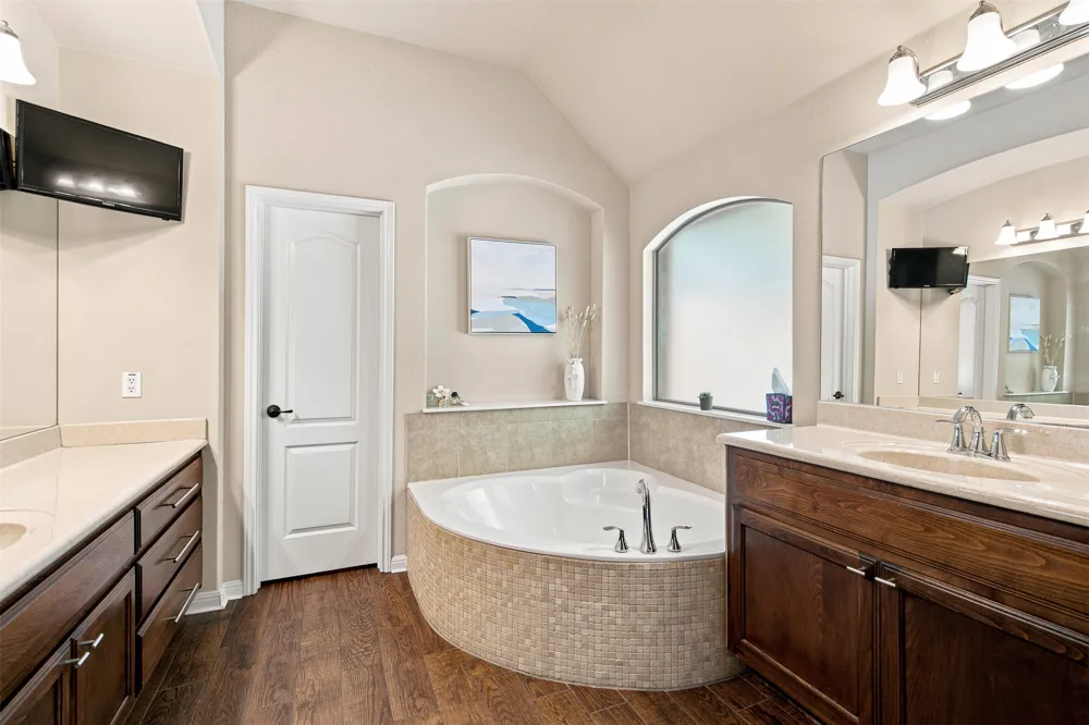 113 Courtland Circle Austin, TX 78737