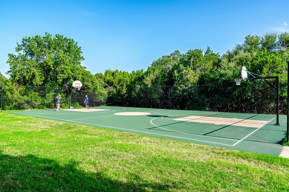 113 Courtland Circle Austin, TX 78737