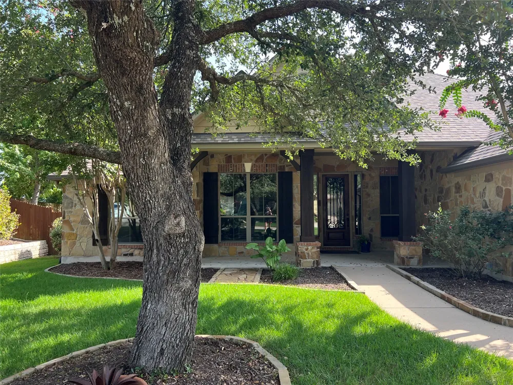 113 Courtland Circle Austin, TX 78737