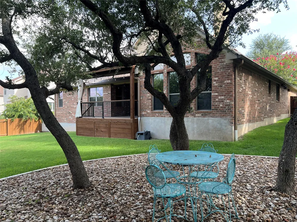 113 Courtland Circle Austin, TX 78737