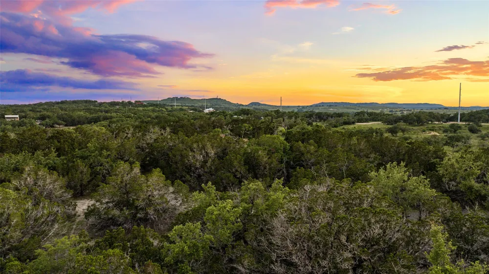 11 Ridgeway Trail Johnson City, TX 78636