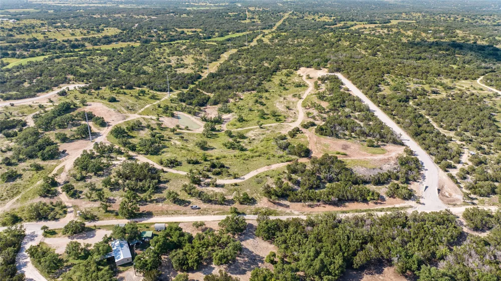 11 Ridgeway Trail Johnson City, TX 78636
