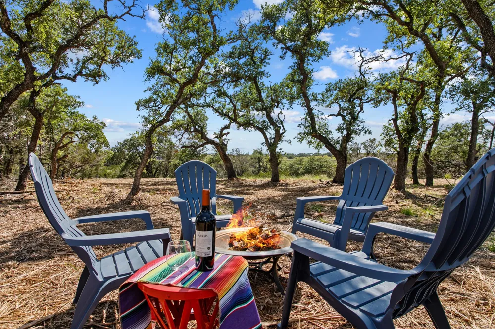 6 Sunset View Court Johnson City, TX 78636