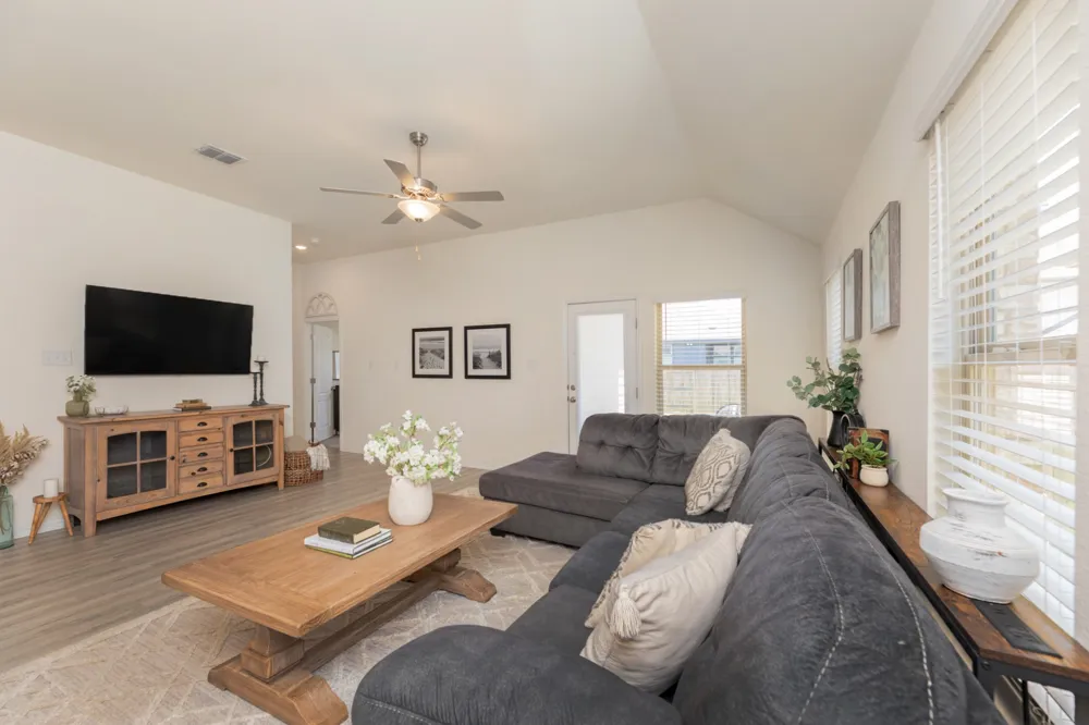 360 Jefferson Drive Kyle, TX 78640