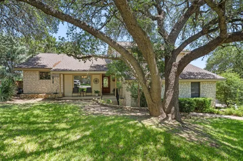 104 El Norte Court