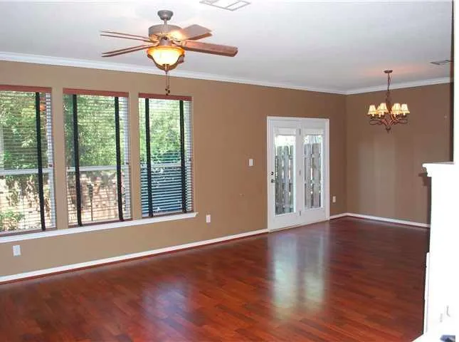 4620 W William Cannon Drive #19 Austin, TX 78749