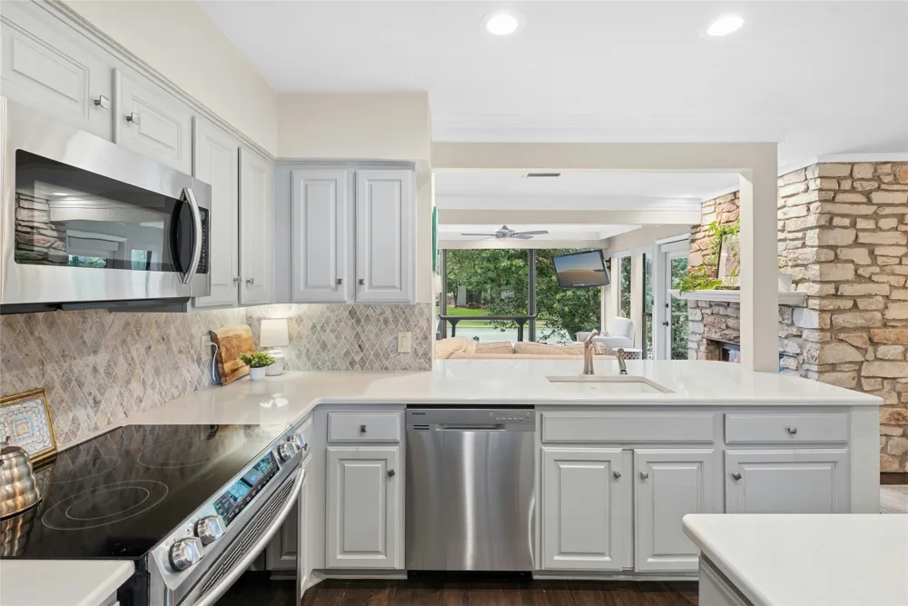 122 World Of Tennis Square Lakeway, TX 78738