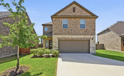 488 Pepperbark Loop