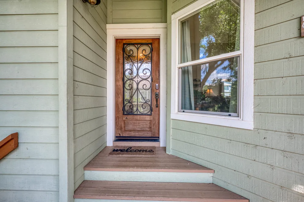 1605 Glencove Drive Kingsland, TX 78639