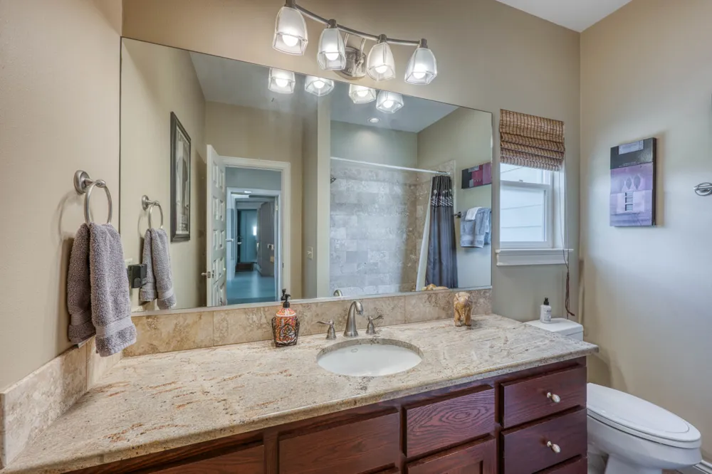 1605 Glencove Drive Kingsland, TX 78639