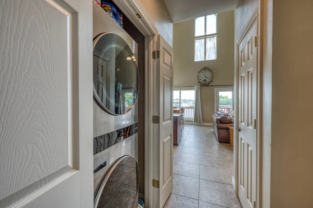 1605 Glencove Drive Kingsland, TX 78639