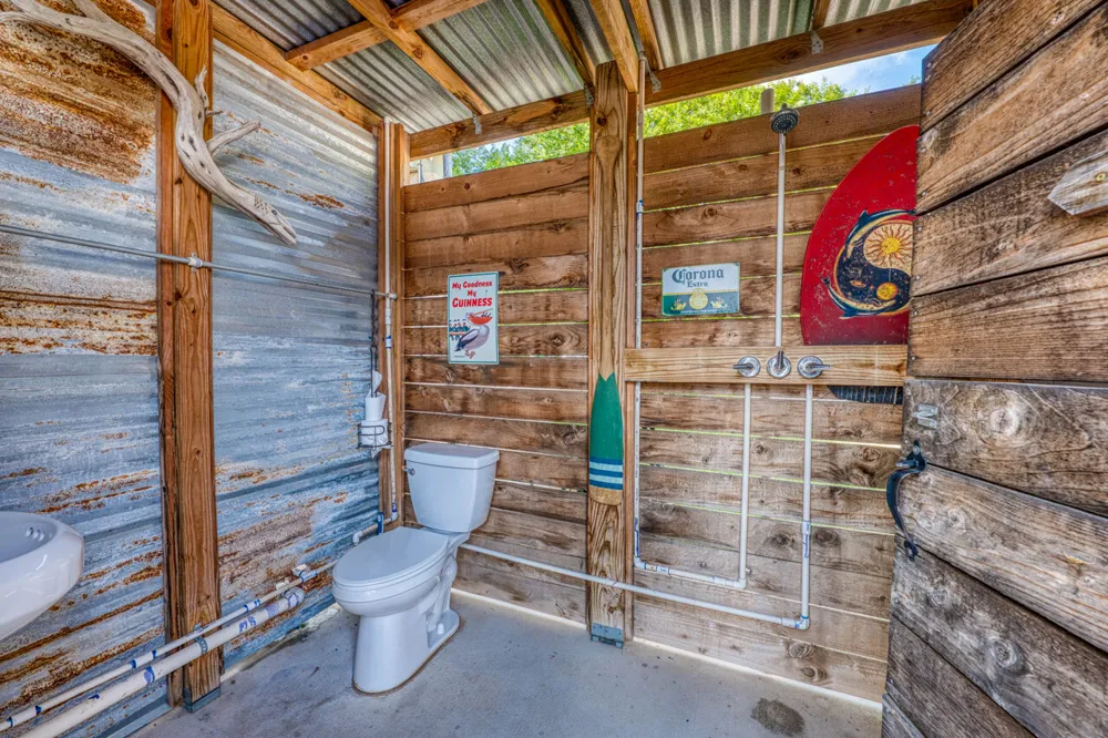 1605 Glencove Drive Kingsland, TX 78639