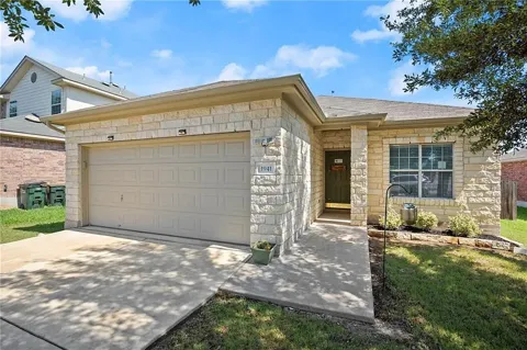 1941 Amberwood Loop