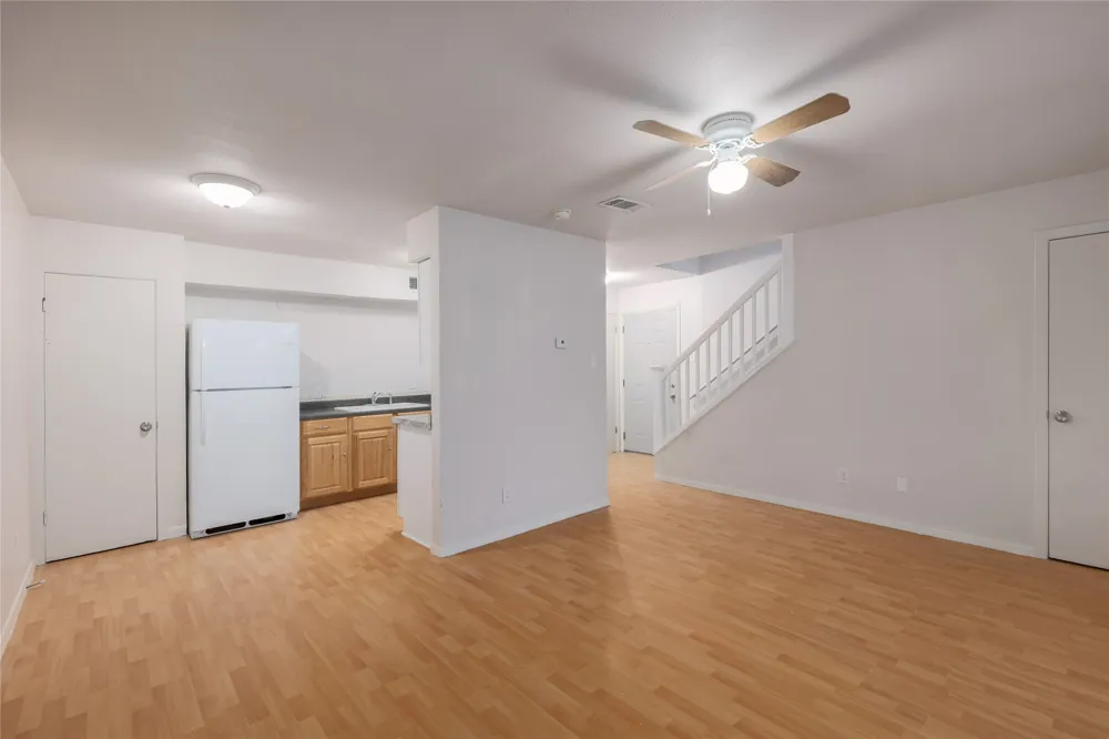 2201 Mission Hill Circle #4 Austin, TX 78741