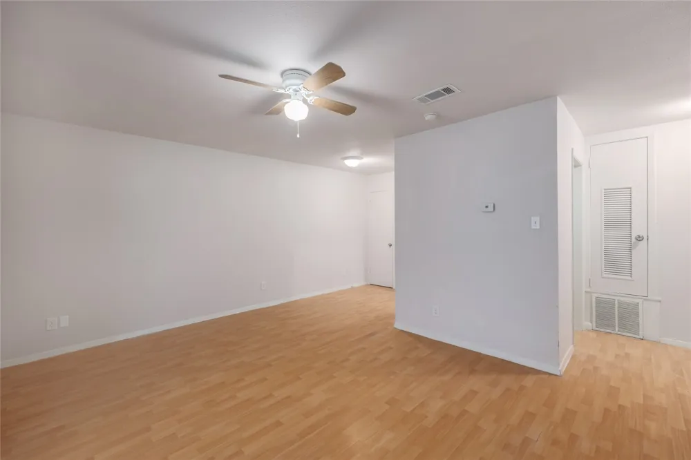 2201 Mission Hill Circle #4 Austin, TX 78741